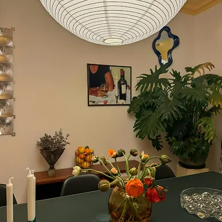 Art-filled Flat Near Copenhagen's Areas * København